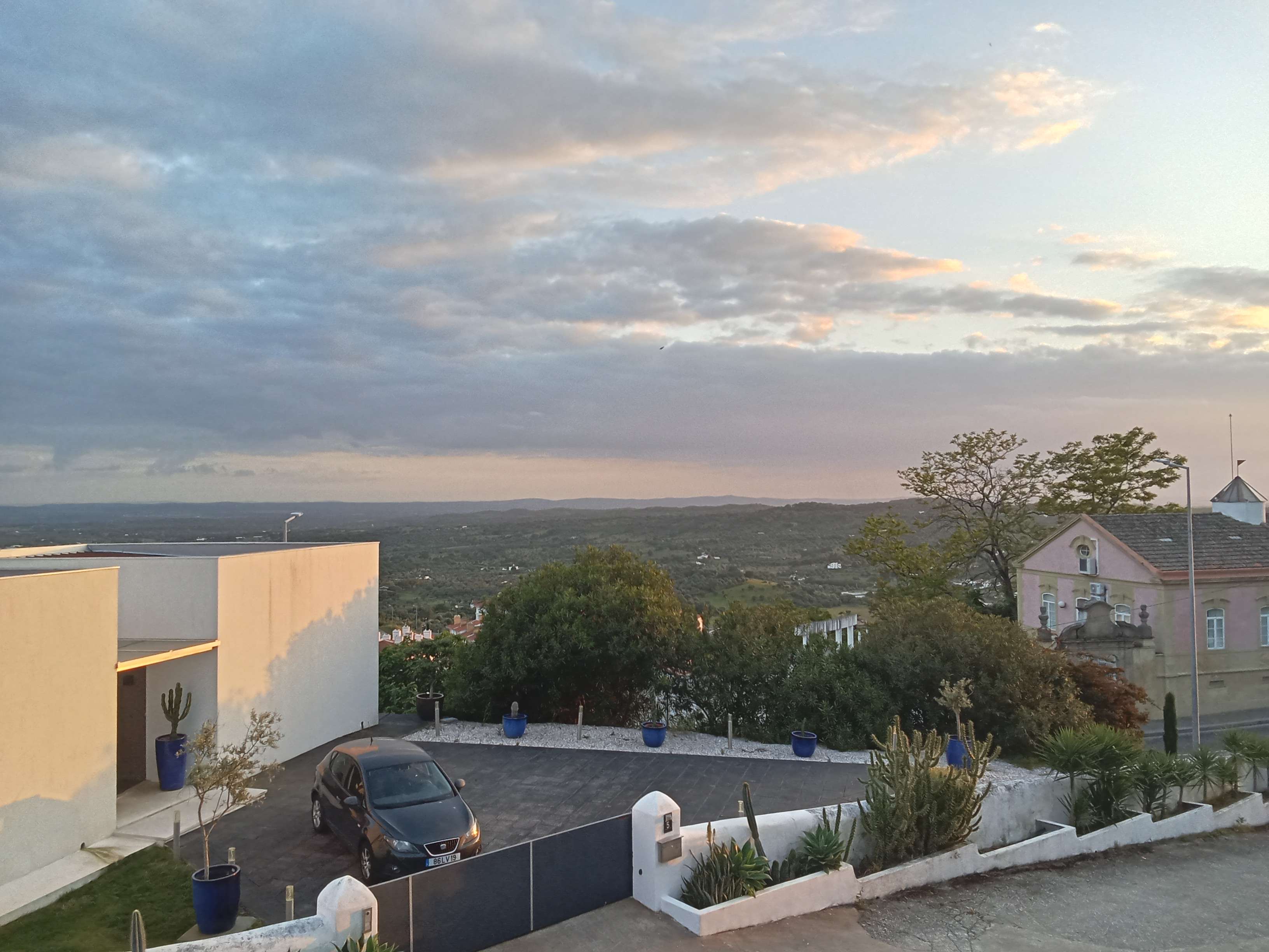 le view :3 le epic mountains. place japan le epic pog??